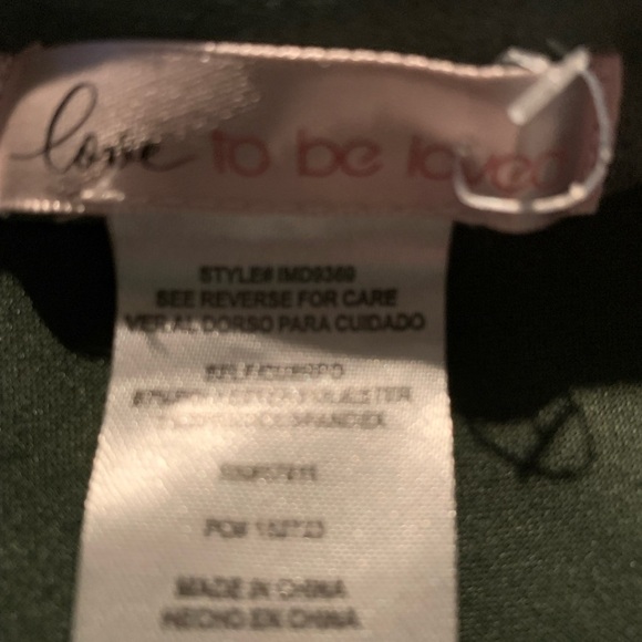 Loved to be Loved Woman’s Crop Jacket Size 12 Ling sleeves and Zipper - Picture 5 of 7